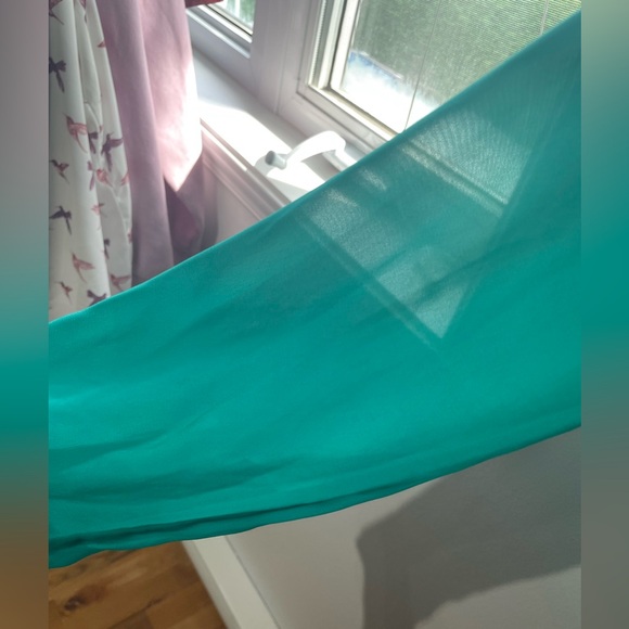 BCBG top - Picture 3 of 7